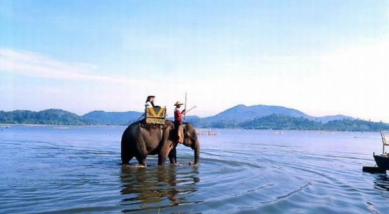 LAK RESORT